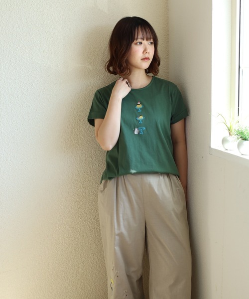 Emago(イマゴ)の「EMAGO プリン刺繍レギュラーT 半袖(Tシャツ/カットソー・レディース・アイボリー/グリーン/ネイビー・FREE)」の17枚目の写真
