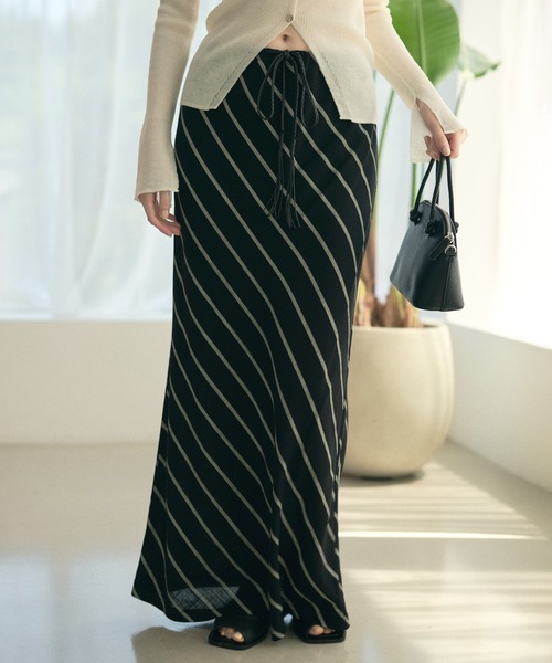 LAULEN(ローレン)の「cotton linen stripe long skirt /コットンリネンストライプ柄ロングスカート(スカート・レディース・ブラック/ベージュ・M/S)」の2枚目の写真