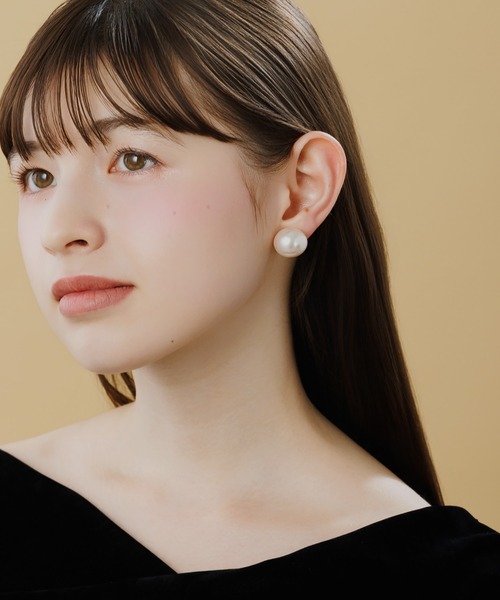 LA MUe（ラミュー）の「【LA MUE】日本製 チタンポスト パールピアス（ピアス（両耳用）・レディース・ホワイト/ホワイト系その他・FREE）」の8枚目の写真
