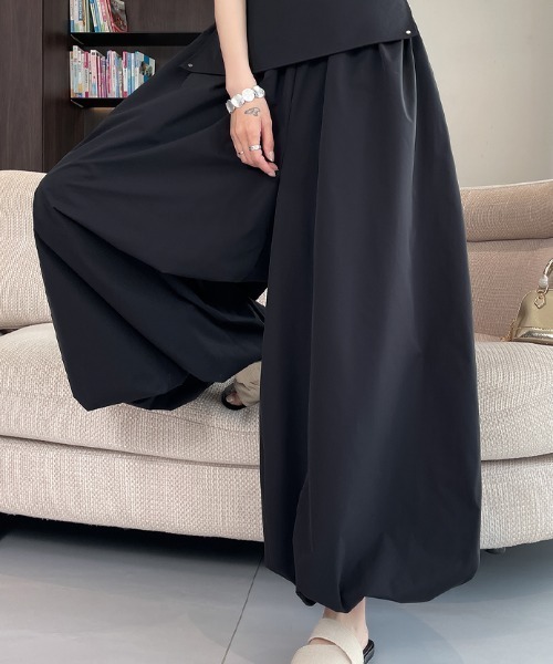 LUCPY(ラクピー)の「アシメウエストバルーンパンツ(その他パンツ・レディース・グレー/ブラック/ホワイト・X-LARGE/LARGE/MEDIUM/SMALL)」の6枚目の写真