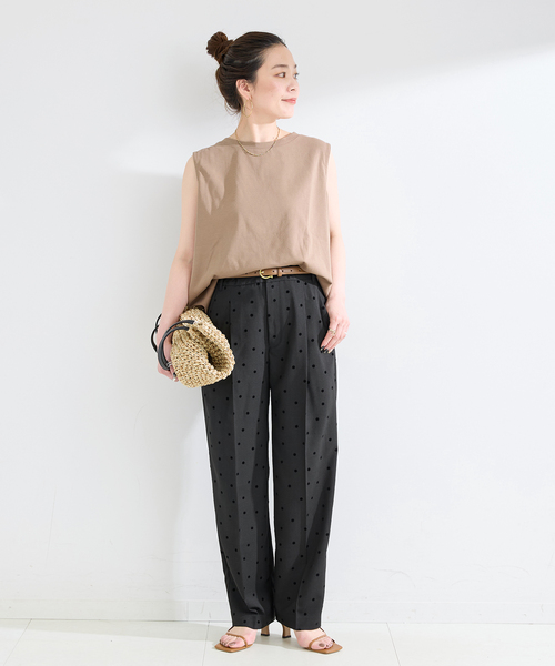 B.C STOCK(ベーセーストック)の「接触冷感 / 手洗い可 / フロッキードットスティックパンツ(スラックス・レディース・ブラック/チャコールグレー・FREE)」の3枚目の写真