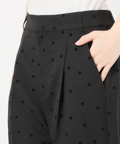 B.C STOCK(ベーセーストック)の「接触冷感 / 手洗い可 / フロッキードットスティックパンツ(スラックス・レディース・ブラック/チャコールグレー・FREE)」の21枚目の写真