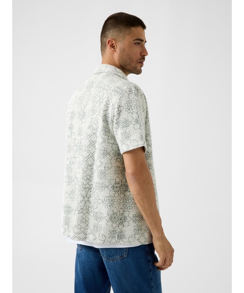 Guess(ゲス)の「NOMAD Jacquard Shirt シャツ 半袖(シャツ/ブラウス・メンズ・ベージュ・LARGE/MEDIUM/SMALL/X-LARGE)」の3枚目の写真
