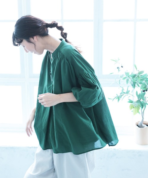 soulberry（ソウルベリー）の「緑の風をつつむブラウス（シャツ/ブラウス・レディース・グリーン・L/LL/3L/4L/5L/M）」の2枚目の写真