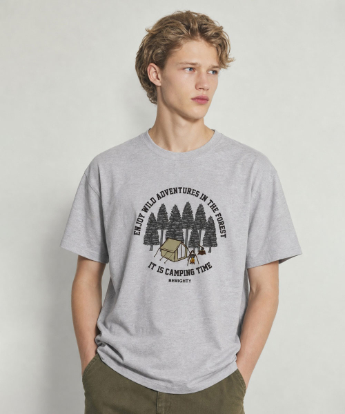 BEMIGHTY（ビーマイティー）の「フォレストキャンプ オーバーサイズ 半袖Tシャツ [ホワイト]（Tシャツ/カットソー・メンズ・その他・LARGE/XX-LARGE/X-LARGE）」の2枚目の写真