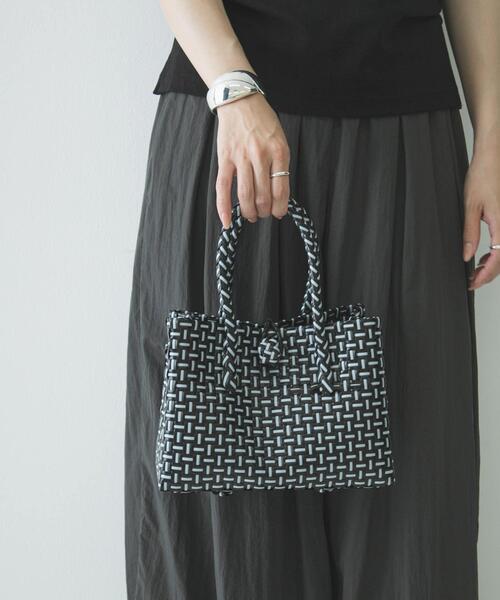 URBAN RESEARCH(アーバンリサーチ)の「HANDICRAFT SAIGON SMALL TOTE(トートバッグ・レディース・ベージュ/その他1/ブラウン/ブラック・-)」の7枚目の写真