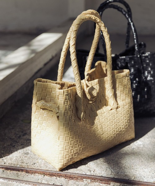 URBAN RESEARCH(アーバンリサーチ)の「HANDICRAFT SAIGON SMALL TOTE(トートバッグ・レディース・ベージュ/その他1/ブラウン/ブラック・-)」の3枚目の写真