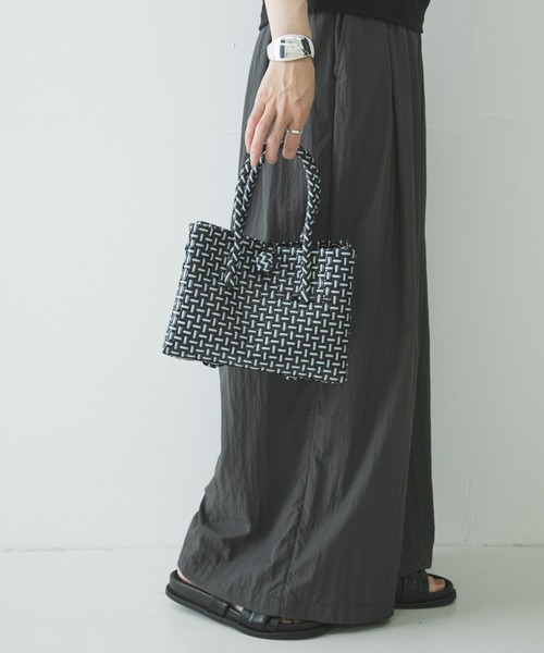 URBAN RESEARCH(アーバンリサーチ)の「HANDICRAFT SAIGON SMALL TOTE(トートバッグ・レディース・ベージュ/その他1/ブラウン/ブラック・-)」の6枚目の写真