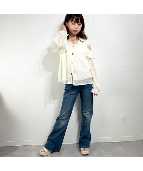 marcydorn(マーシードルン)の「シフォン フリル オフショル トップス ブラウス シャツ(シャツ/ブラウス・レディース・ベージュ・S/M/L)」の5枚目の写真