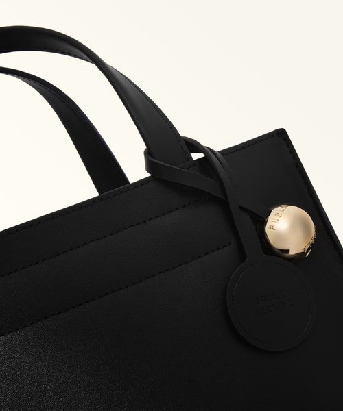 FURLA(フルラ)の「フルラ ディバイデッド (Furla Divide It) トートバッグ S(トートバッグ・レディース・ブラック・ONE SIZE)」の3枚目の写真