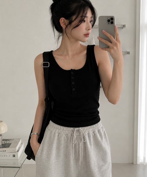 HALEY PESCA(ヘーリーペスカ)の「HALEY PESCA/フロントボタンヘンリーネックリブタンクトップ(タンクトップ・レディース・グレー/ブラック/ホワイト/ブラウン・FREE)」の21枚目の写真