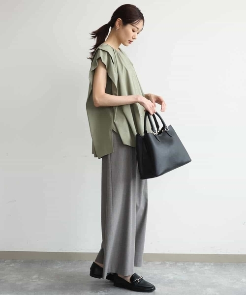 MK MICHEL KLEIN（エムケーミッシェルクラン）の「[洗える]ボックスシルエットブラウス（シャツ/ブラウス・レディース・ネイビー/カーキ/ワイン・38）」の10枚目の写真