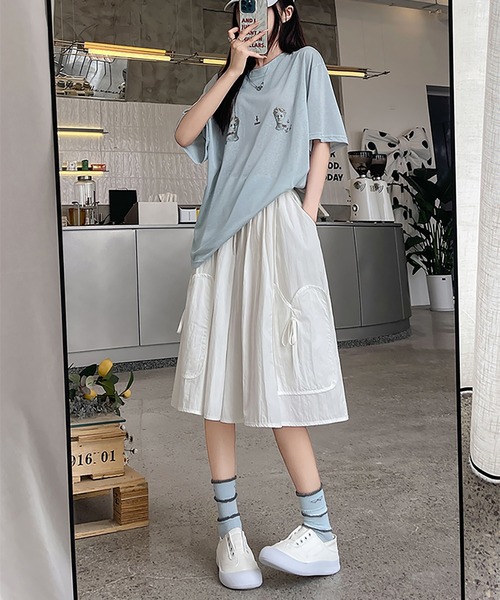 Girly Doll(ガーリードール)の「カーゴ風ワイドフレア7分丈パンツ(その他パンツ・レディース・ホワイト/グレー/ブラック・L/M)」の8枚目の写真
