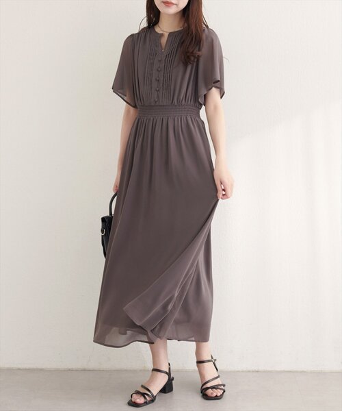 natural couture(ナチュラルクチュール)の「ピンタックフレア袖ワンピース(ワンピース・レディース・その他1/ブラウン/その他3/その他2・FREE)」の11枚目の写真