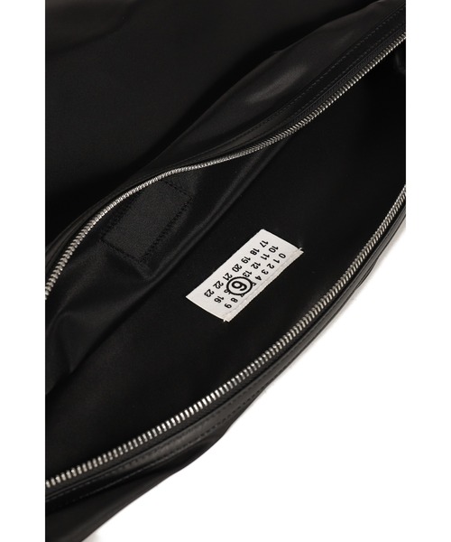 MM6 Maison Margiela(エムエムシックス メゾン マルジェラ)の「CROSSBODY BIG NYLON(ハンドバッグ・メンズ・ブラック・OS)」の6枚目の写真