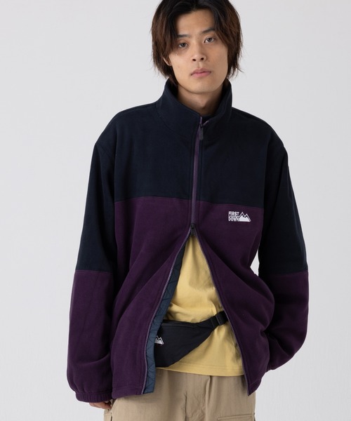 FIRST DOWN(ファーストダウン)の「デュオ ブロック フリース ジャケット(その他アウター・メンズ・カーキ/パープル・S/M/L/XL)」の2枚目の写真