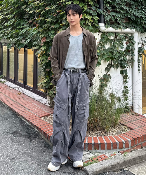 MINDBRIDGE（マインドブリッジ）の「[COUTURE] スエード セミオーバーサイズ シャツ型ジャケット - 2color（ライダースジャケット・メンズ・ブラック/ダークベージュ・100/110/95/105）」の10枚目の写真