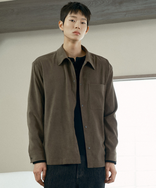 MINDBRIDGE（マインドブリッジ）の「[COUTURE] スエード セミオーバーサイズ シャツ型ジャケット - 2color（ライダースジャケット・メンズ・ブラック/ダークベージュ・100/110/95/105）」の12枚目の写真