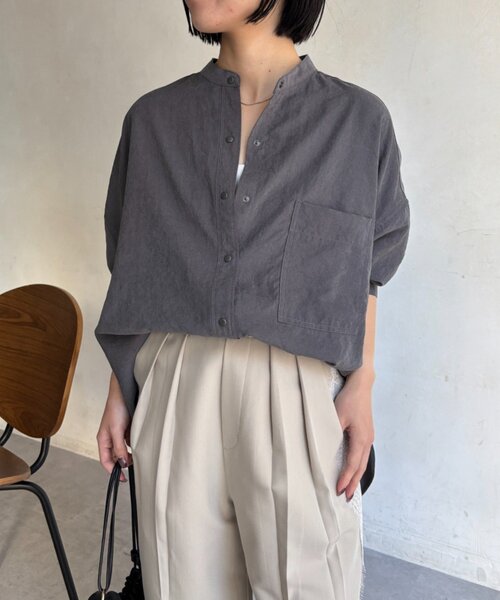 Jena espace merveilleux(ジェナ エスパスメルヴェイユ)の「ピーチスキンシャツ(シャツ/ブラウス・レディース・アイボリー/ピンク/チャコールグレー・FREE)」の3枚目の写真
