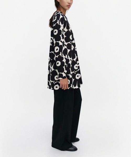 marimekko(マリメッコ)の「Kevat Unikko / Jersey tunic(チュニック・レディース・ブラック・X-LARGE/LARGE/MEDIUM/SMALL/X-SMALL)」の2枚目の写真