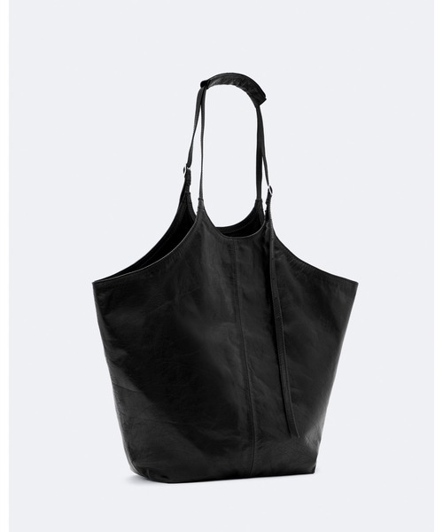 ALLSAINTS(オールセインツ)の「SILOH LEATHER MAGAZINE TOTE BAG | SILOH レザー マガジン トート バッグ(トートバッグ・レディース・ブラック・ONE SIZE)」の2枚目の写真