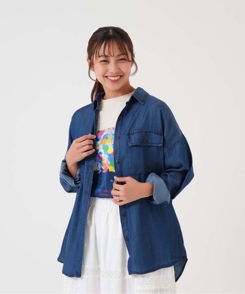 HEART MARKET(ハートマーケット)の「ポケ付き長袖BIGデニムシャツ(シャツ/ブラウス・レディース・ブルー系2/ブルー系1・FREE)」の9枚目の写真