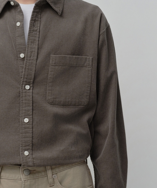 MUSINSA STANDARD（ムシンサスタンダード）の「リラックスド16Wコーデュロイシャツ[トープ]（シャツ/ブラウス・メンズ・その他・X-LARGE/2XL/MEDIUM/LARGE）」の4枚目の写真