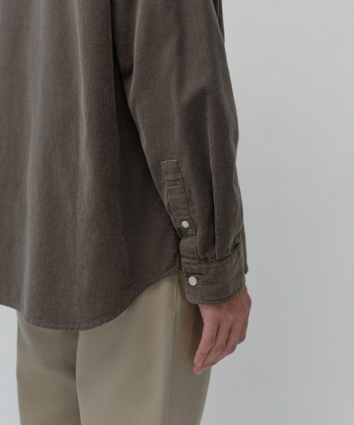 MUSINSA STANDARD（ムシンサスタンダード）の「リラックスド16Wコーデュロイシャツ[トープ]（シャツ/ブラウス・メンズ・その他・X-LARGE/2XL/MEDIUM/LARGE）」の5枚目の写真