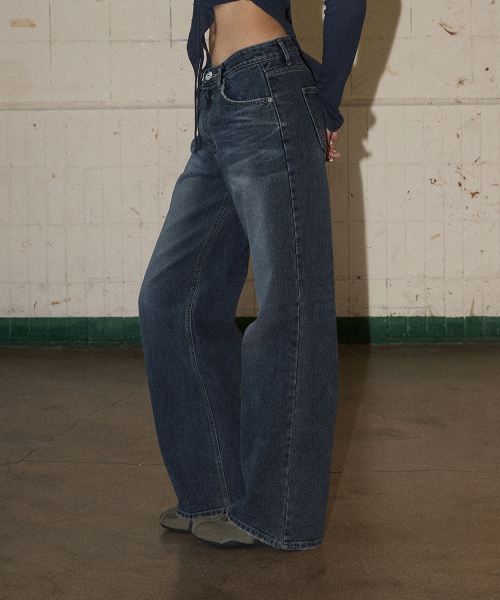 NO EXTRA TOUCH(ノー・エクストラ・タッチ)の「Low Relax Basic Denim Pants (Dark Blue) / 26FWPT002DB(デニムパンツ・レディース・ダークブルー・SMALL/MEDIUM/LARGE)」の1枚目の写真