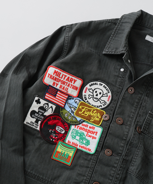JOURNAL STANDARD（ジャーナルスタンダード）の「ヘリンボーン ツイル ミリタリー ジャケット（シャツ/ブラウス・メンズ・カーキ/オリーブ/ブラック/ブラック系その他・LARGE/MEDIUM）」の8枚目の写真