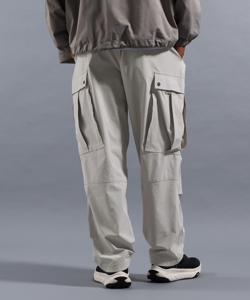 NUMERALS（ヌメラルズ）の「[NUMERALS]FREE MOVEMENT UTILITY CARGO PANTS（カーゴパンツ・メンズ・グリーン/ブラック/グレー・MEDIUM/LARGE）」の17枚目の写真