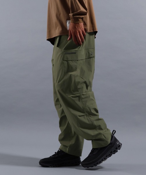 NUMERALS（ヌメラルズ）の「[NUMERALS]FREE MOVEMENT UTILITY CARGO PANTS（カーゴパンツ・メンズ・グリーン/ブラック/グレー・MEDIUM/LARGE）」の22枚目の写真