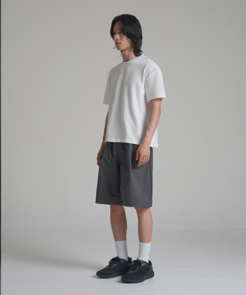 NOMING（ノミング）の「ルーズフィットクロップイージーショートスリーブ - アイボリー（Tシャツ/カットソー・メンズ・アイボリー・SMALL/MEDIUM/LARGE/X-LARGE）」の3枚目の写真