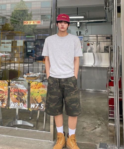NOMING（ノミング）の「ルーズフィットクロップイージーショートスリーブ - アイボリー（Tシャツ/カットソー・メンズ・アイボリー・SMALL/MEDIUM/LARGE/X-LARGE）」の9枚目の写真