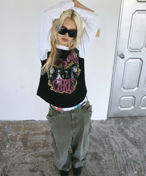 HIGHTIDEFRANKIE（ハイタイドフランキー）の「COSMIC GIRLS バンドラグランTシャツ ブラック（Tシャツ/カットソー・レディース・ブラック・FREE）」の4枚目の写真