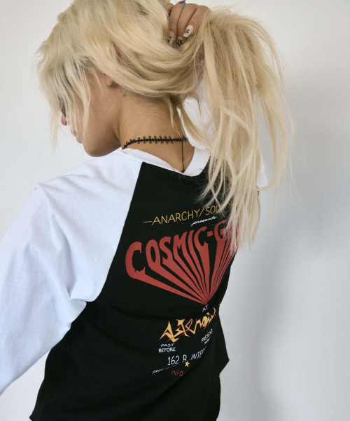 HIGHTIDEFRANKIE（ハイタイドフランキー）の「COSMIC GIRLS バンドラグランTシャツ ブラック（Tシャツ/カットソー・レディース・ブラック・FREE）」の6枚目の写真