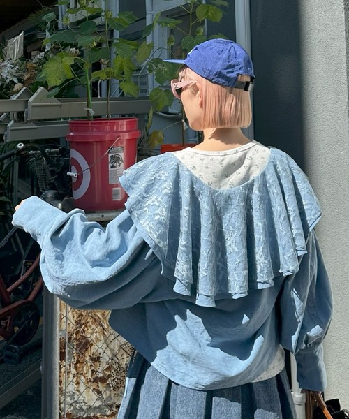 Alley Tokyo(アリートーキョー)の「フリフリおっきめヴィンテージっぽブラウス(シャツ/ブラウス・レディース・サックスブルー/オフホワイト・FREE)」の2枚目の写真