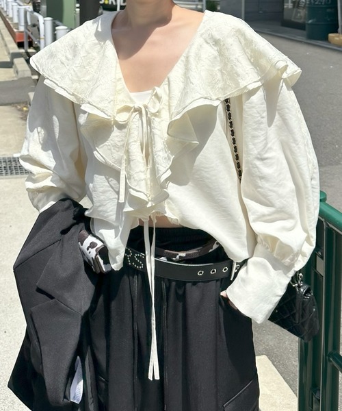 Alley Tokyo(アリートーキョー)の「フリフリおっきめヴィンテージっぽブラウス(シャツ/ブラウス・レディース・サックスブルー/オフホワイト・FREE)」の5枚目の写真
