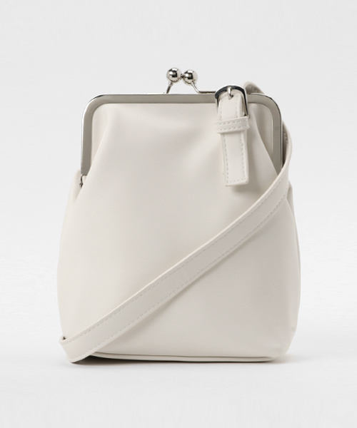 merlot plus（メルロープリュス）の「がま口ミニショルダーバッグ2176（ショルダーバッグ・レディース・オフホワイト/ブラック/ワイン/アイボリー/ブル－グレ－/ピンク・FREE）」の3枚目の写真