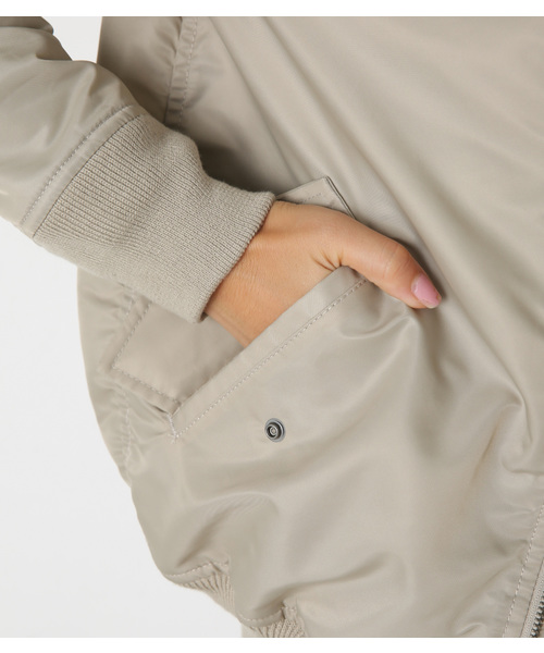 SLY（スライ）の「COMFY MA-1（ブルゾン・レディース・カーキ/ブラック/ライトグレー・2/1）」の7枚目の写真