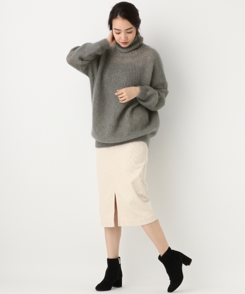 A part by（アパートバイ）の「スリットコーデュロイスカート 737632 （スカート・レディース・オフホワイト/マスタード/ブラック・MEDIUM/LARGE）」の4枚目の写真