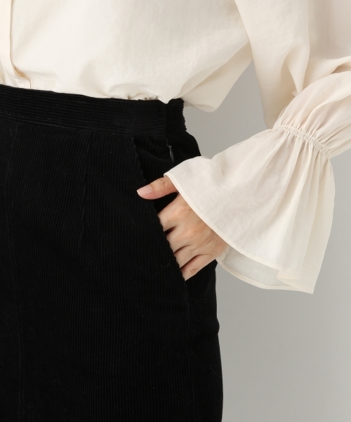 A part by（アパートバイ）の「スリットコーデュロイスカート 737632 （スカート・レディース・オフホワイト/マスタード/ブラック・MEDIUM/LARGE）」の11枚目の写真