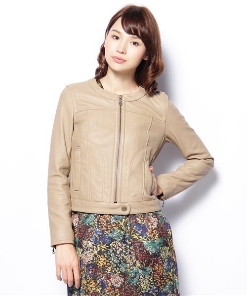 allureville（アルアバイル）の「雑誌掲載商品 ラムレザークルーネック 