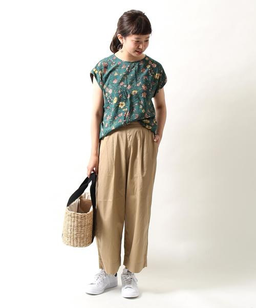 coen（コーエン）の「イージーチノワイドパンツ（チノパンツ・レディース・オリーブ/ネイビー/ブラウン/ベージュ・LARGE/MEDIUM）」の7枚目の写真