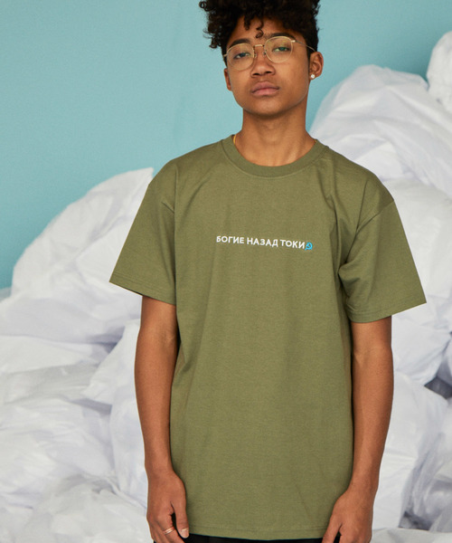 WHO'S WHO gallery（フーズフーギャラリー）の「BOOGIE BACK ロシア刺繍ロゴTEE（Tシャツ/カットソー・メンズ・ホワイト/ブラック/ネイビー/オリーブ・LARGE/MEDIUM/SMALL/X-LARGE）」の4枚目の写真