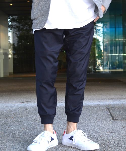 SHIPS（シップス）の「SU: T/R スリムジョガー 9分丈パンツ■（その他パンツ・メンズ・ブラック/ネイビー/グレー・LARGE/MEDIUM/SMALL/X-LARGE）」の4枚目の写真