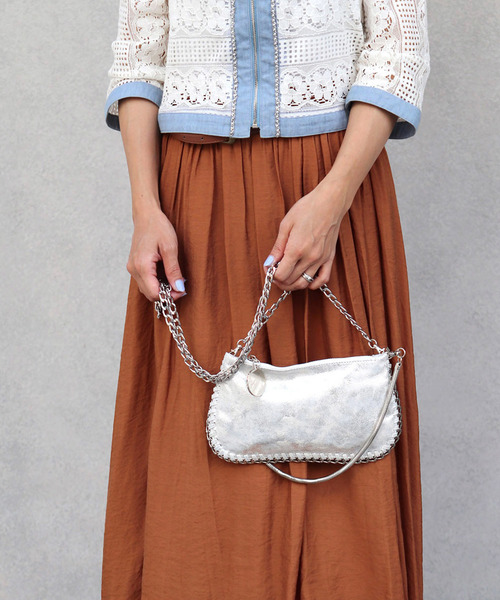 florist（フローリスト）の「【3way】チェーントリミングポーチバッグ（ショルダーバッグ・レディース・ホワイト/ブラック/シルバー・FREE）」の2枚目の写真