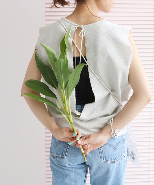 SLOBE citron.(スローブシトロン)の「SLOBE citron.ラメ裏毛プルオーバー◆(Tシャツ/カットソー・レディース・シルバー/ゴールド・FREE)」の9枚目の写真