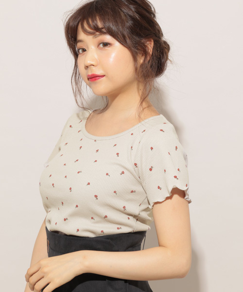apres jour(アプレジュール)の「花柄ワッフルTシャツ【ZOZOTOWN限定アイテム】(Tシャツ/カットソー・レディース・ベージュ/オフホワイト・フリー)」の8枚目の写真