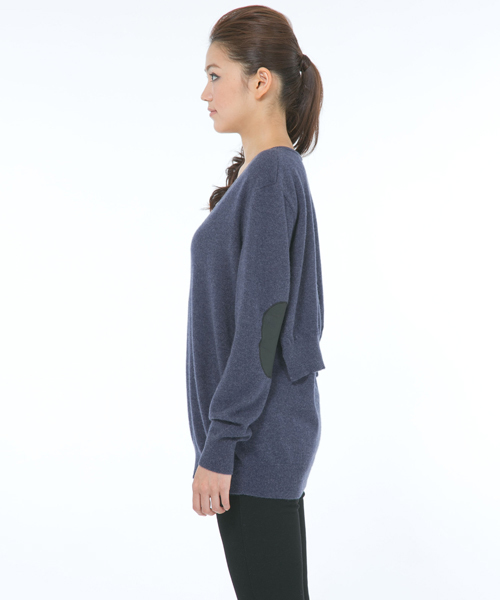 JOSEPH(ジョセフ)の「CASHMERE 12GG Vネック+パッチ ニット(ニット/セーター・レディース・グレー系/ブラック系/ダルブルー系・MEDIUM)」の10枚目の写真